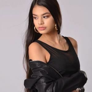 Meet your Posher, Alessandra